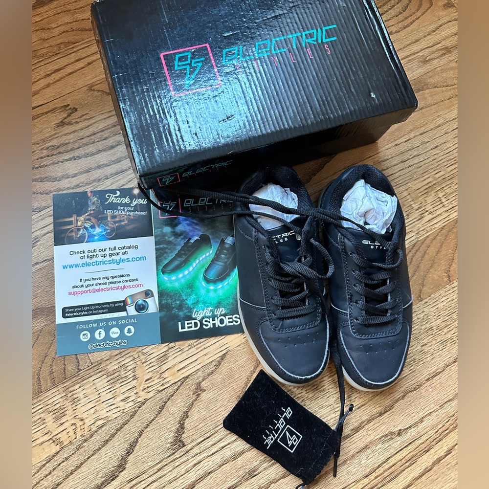 LED Shoes light up Size 1